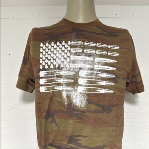 Camo men’s T-Shirt with Flag Design SMALL